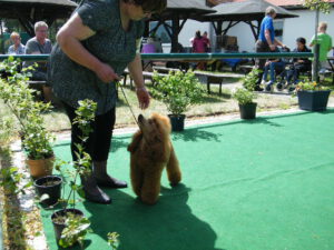 Huggy (6)